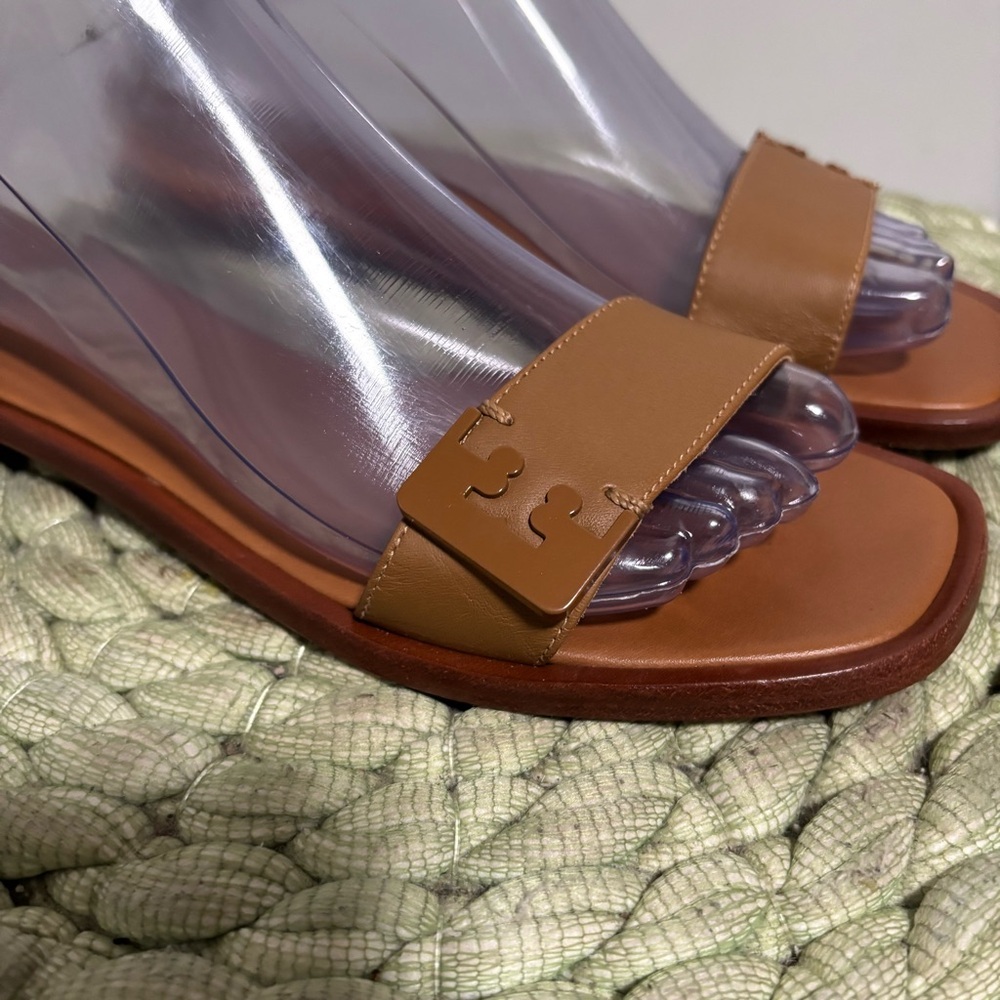 NEW Tory Burch Gabrielle Brown Leather Ankle Strap Flat Sandals Size 8 - Picture 5 of 11